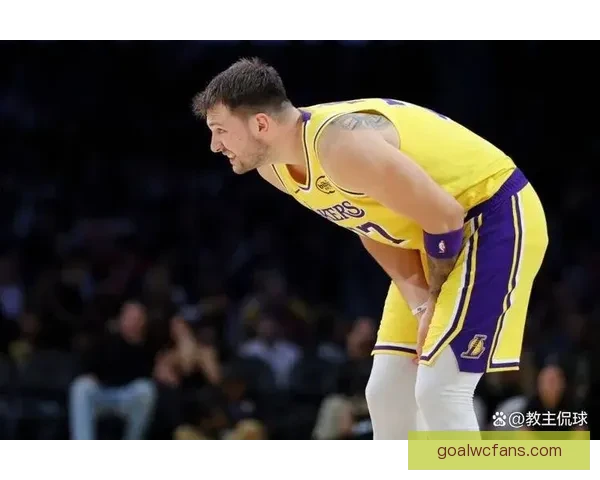 东契奇连续26场得分超四十创历史第三 詹姆斯投篮命中率刷新个人纪录