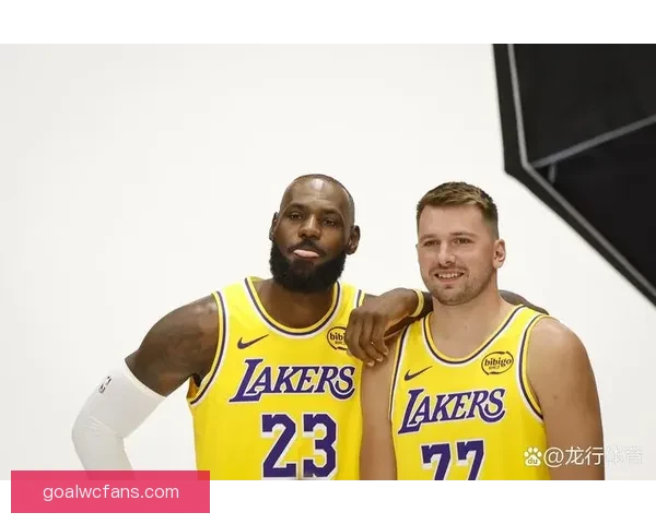 湖人惜败活塞老詹肯定全队韧性 里夫斯称喜欢球队竞争态度